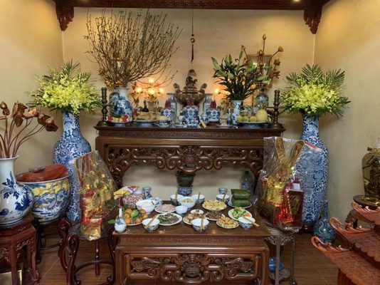 Hướng dẫn trang trí bàn thờ gia tiên hợp phong thủy