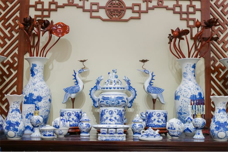 Hướng dẫn trang trí bàn thờ gia tiên hợp phong thủy