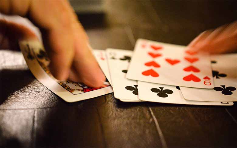Bài Phỏm là gì? Tìm hiểu cách chơi và chiến thuật thắng lớn